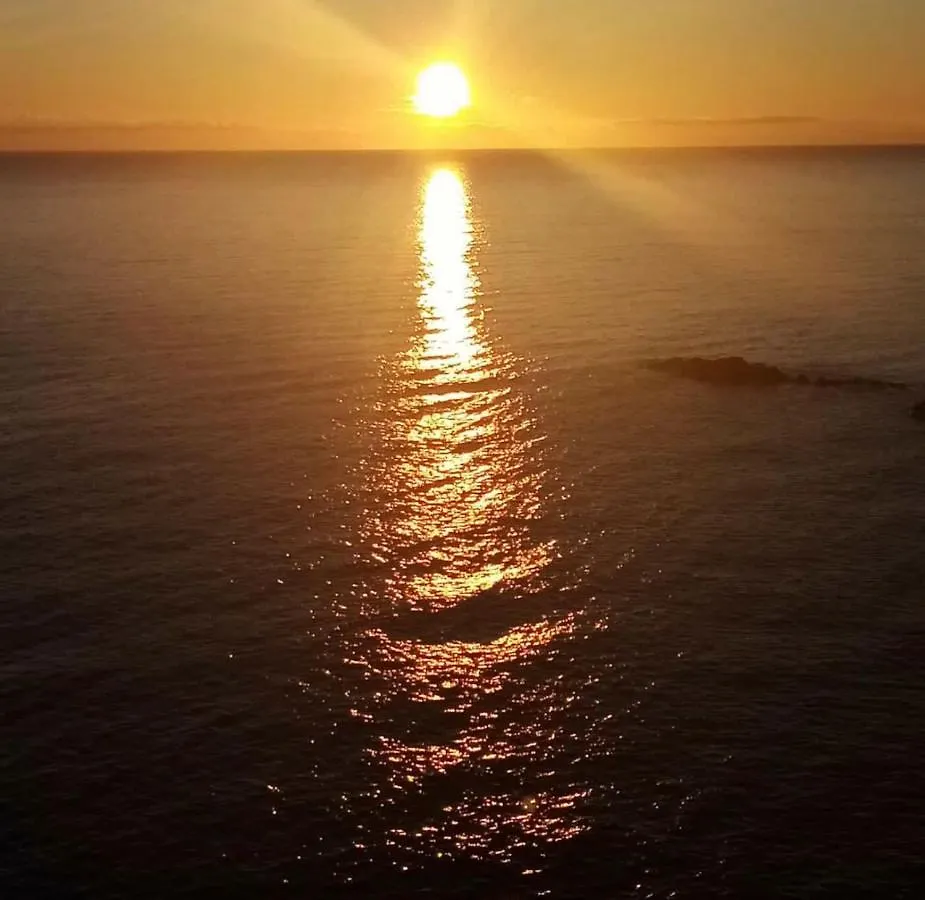 Una Finestra Sul Mare Home 2 Bergeggi Apartman