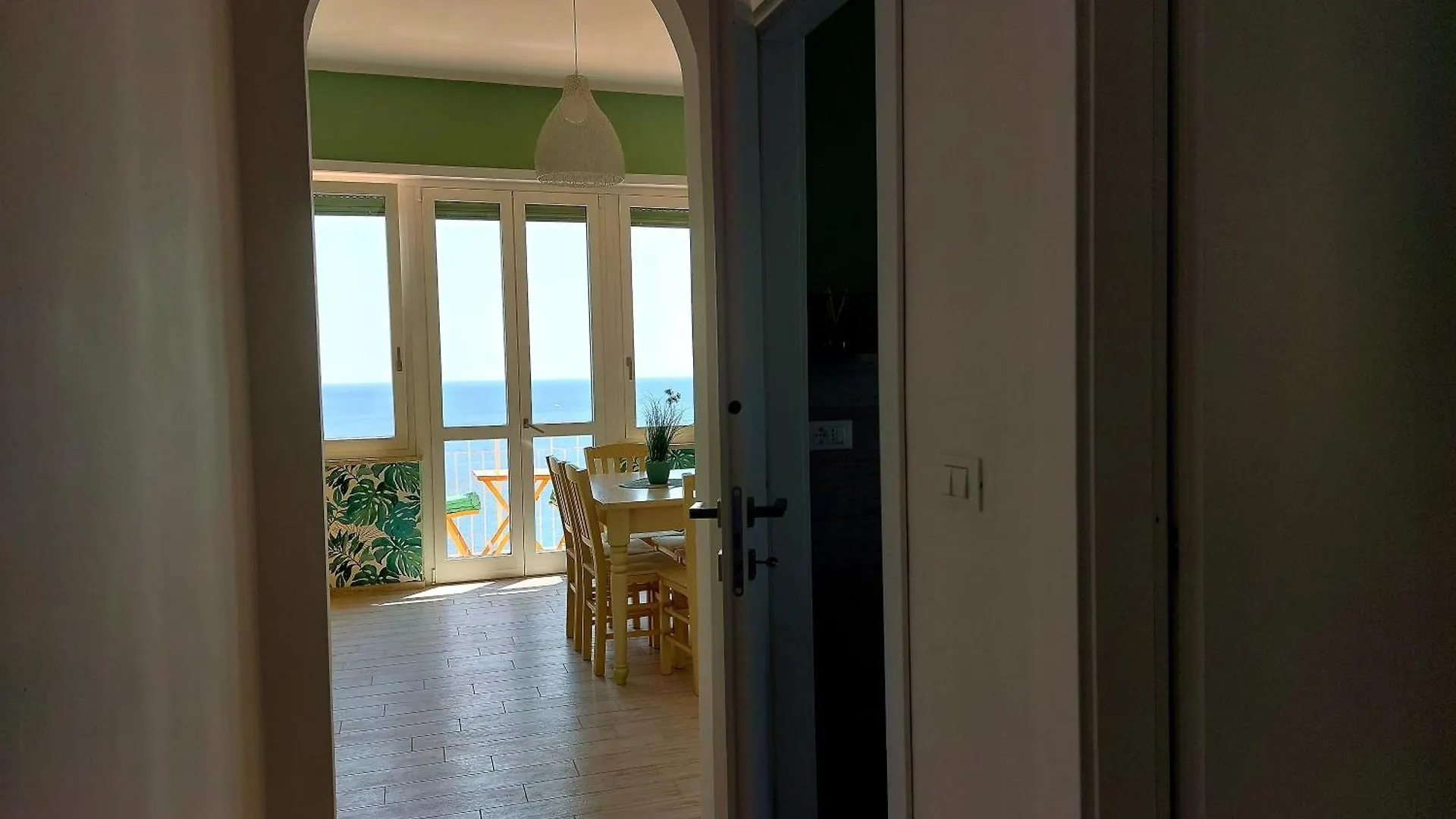 Apartment Una Finestra Sul Mare Home 2 Bergeggi